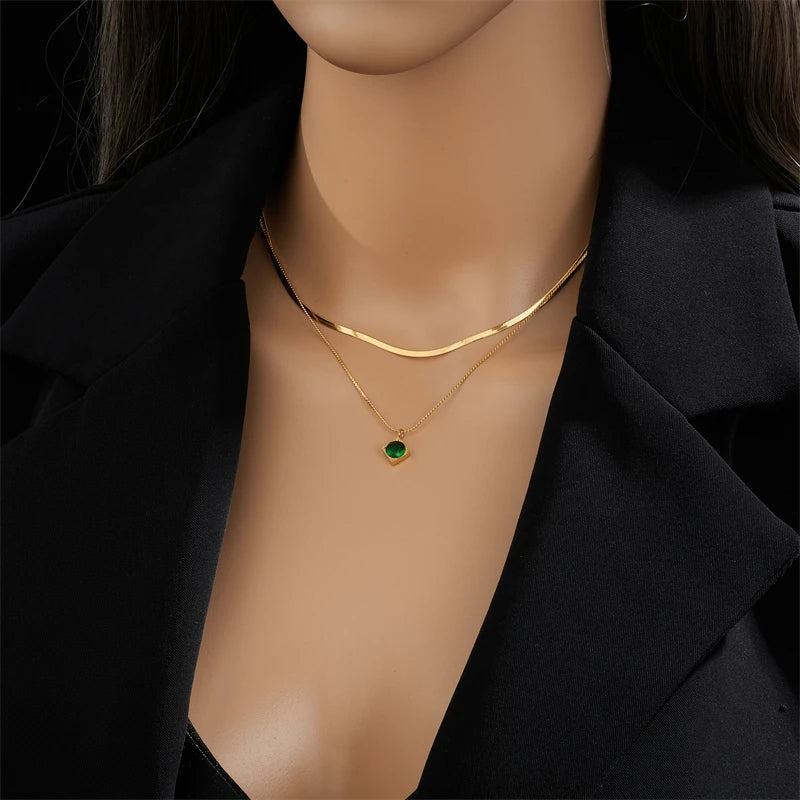 Pingente Esmeralda Essência dourado