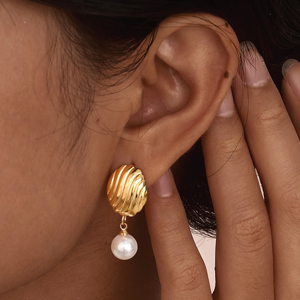 Brincos Nore Onda Dourada