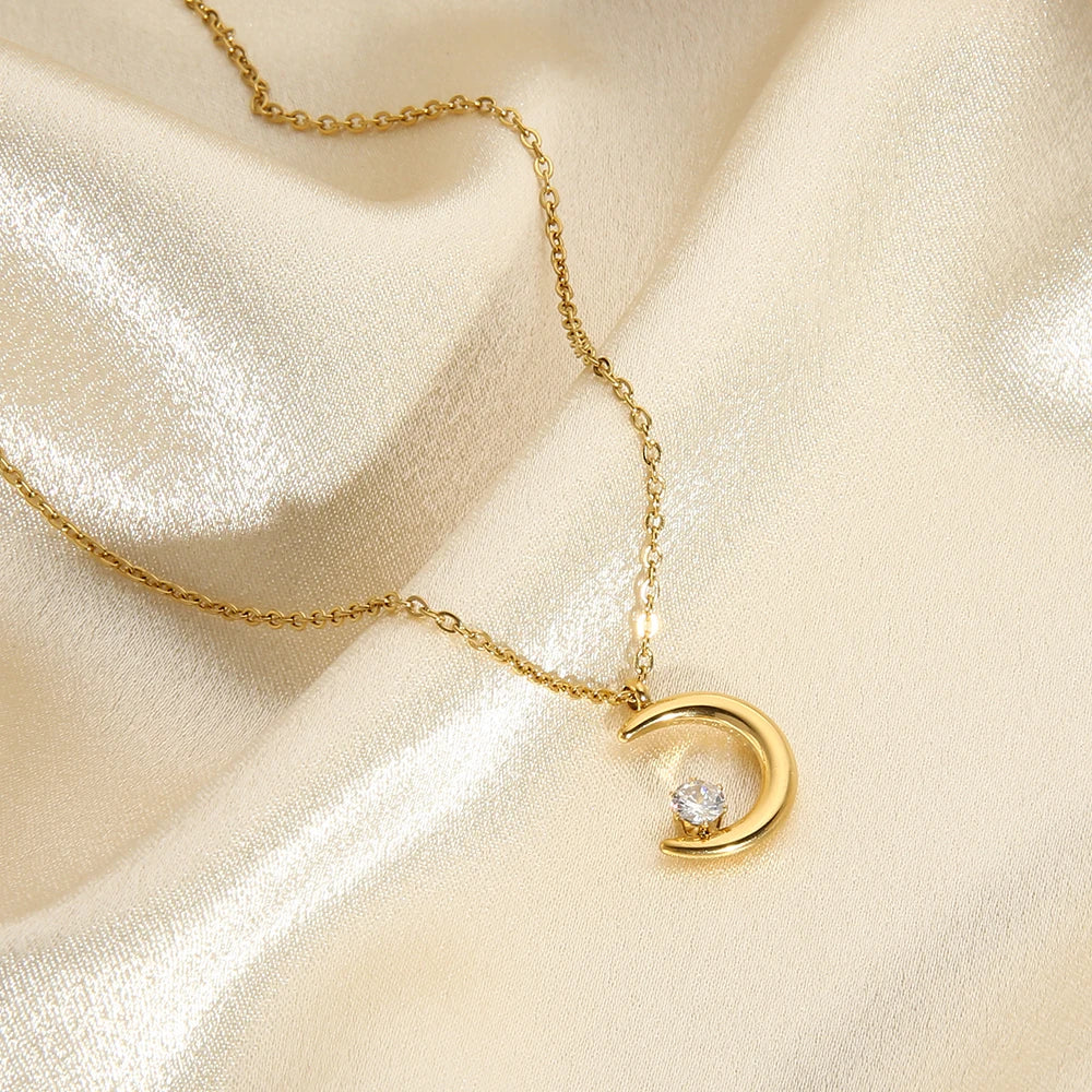 Colar Tove Lua Dourada