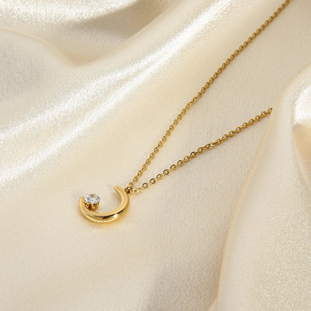 Colar Tove Lua Dourada