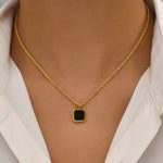 Colar Elegância com Onyx